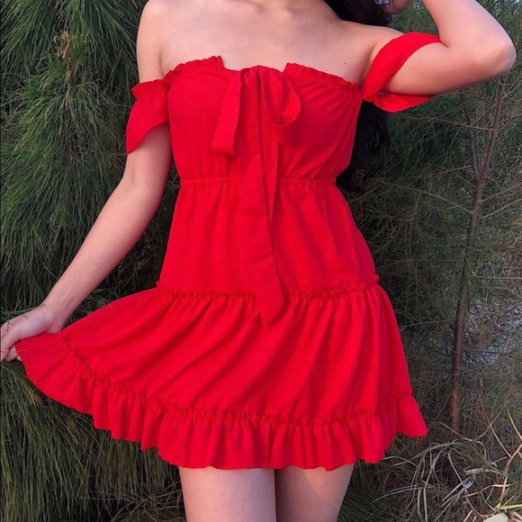 NWT red dress super beautiful! - Picture 3 of 5